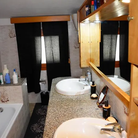 Guest house Domo De Aurora